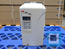Cargar imagen en el visor de la galería, ABB ACS800-U1-0030-7 25 hp, 600 V AC Drive ACS800-U1-0030-7+P901 - NEW OPEN BOX