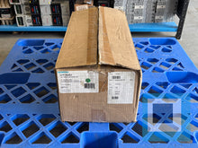 Load image into Gallery viewer, Siemens V7F3644J VACU-BREAK PANELBOARD UNIT 3P / 200-200A / 600V~ - NEW IN BOX