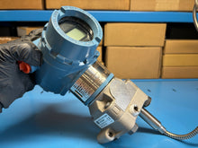 Load image into Gallery viewer, NEW - Emerson Rosemount 3051 Pressure Transmitter 3051CG4A22A1AS1B4K5M5