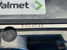 Load image into Gallery viewer, NEW - Valmet S6-C7/P PALM GUIDE, WET FELT, Model N0: 156C00175GB, CERAMIC