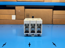 Load image into Gallery viewer, Siemens HGG3B015L 3-Pole 15A 480V Molded Case Circuit Breaker – New in Box