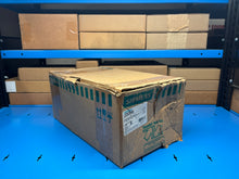 Load image into Gallery viewer, Siemens LXD63B500 3-Pole 500A 600V Molded Case Circuit Breaker – New in Box