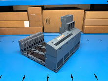 Load image into Gallery viewer, Siemens 3RA6813-8AB Infeed System for 3RA6 Compact Starters – New in Box