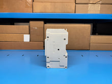 Load image into Gallery viewer, Siemens NGG3B015L 15A 3-Pole 600V Molded Case Circuit Breaker – New in Box