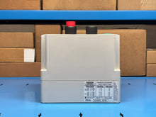 Load image into Gallery viewer, Siemens 3RE3110-0A1-71AK6 Non-Metallic Full Voltage Non-Reversing Starter, 10 HP