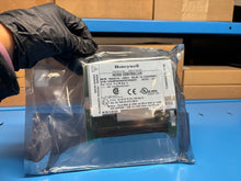 Load image into Gallery viewer, Honeywell 900A16-0001 H900 CONTROLLER 16-Channel Analog Input Module - NEW