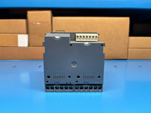 Load image into Gallery viewer, Siemens 7KM4211-1BA00-3AA0 Measuring Device HMI 7KM PAC 4200 - NEW IN BOX