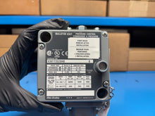 Load image into Gallery viewer, Allen-Bradley 836T-T352JX40 /B Series B Pressure Control - NEW IN BOX