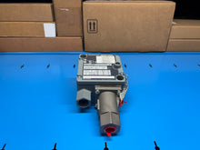 Load image into Gallery viewer, Allen-Bradley 836T-T302J /A Pressure Control - NEW IN BOX