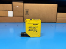 Load image into Gallery viewer, Banner Engineering Q50ANQ Discrete Photoelectric Sensor 67610 - NEW IN BOX