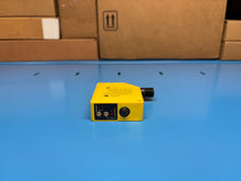 Load image into Gallery viewer, Banner Engineering Q50APQ Photoelectric Sensor 67616 - NEW IN BOX