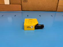 Load image into Gallery viewer, Banner Engineering Q50AVIQ Photoelectric Sensor 63863 - NEW IN BOX