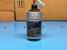 Load image into Gallery viewer, GE Baker Hughes 74712 VELOCITY SEISMOPROBE 74712-07-05-02-00 - NEW IN BOX