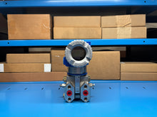 Load image into Gallery viewer, Schneider Electric / Foxboro IDP10-T22D21C-M1L1V Pressure Transmitter - NEW