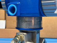 Load image into Gallery viewer, Schneider Electric / Foxboro IDP10-T22D21C-M1L1V Pressure Transmitter - NEW