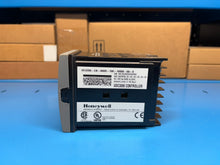 Load image into Gallery viewer, ABB DC3200-CB-000R-100-10000-00-0 Digital Controller UDC3200 Controller - NEW