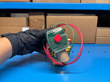 Cargar imagen en el visor de la galería, (2024) NUEVO STOCK - Válvula Solenoide Emerson / ASCO 8344G001 Voltios: 120/60, 110/50