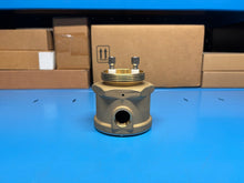 Load image into Gallery viewer, Allen-Bradley 61LJ2-1000 /B Series B PHOTOSWITCH DUAL PROBE HOUSING BRONZE
