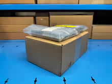 Cargar imagen en el visor de la galería, (2024) Emerson DeltaV KL1720X1-BA1 Módulo de doble medio - NUEVO EN CAJA