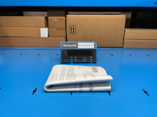 Cargar imagen en el visor de la galería, MÓDULO DE PANTALLA DE TECLADO Honeywell S7800A 1001 - NUEVO EN CAJA