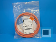 Cargar imagen en el visor de la galería, Allen-Bradley 2090-CSBM1E1-18AF02 Kinetix Continuous Flex Cable - NEW