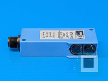 Cargar imagen en el visor de la galería, Sick WT18-P410 Retro-Reflective Photoelectric Sensor 1010 817 - NEW OPEN BOX