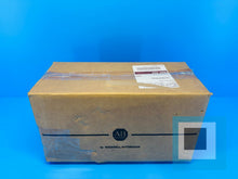 Cargar imagen en el visor de la galería, Allen-Bradley VPL-B1304E-QK14AA Kinetix VP Low Inertia Servo Motor - NEW SEALED