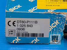 Cargar imagen en el visor de la galería, Sick DT60-P111B Long Range Photoelectric Sensor 1 025 843 - NEW OPEN BOX