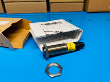 Load image into Gallery viewer, Banner Engineering M18SP6FF100Q Proximity Sensor Switch - New in Box
