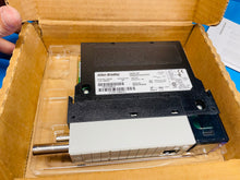 Load image into Gallery viewer, Surplus - Allen-Bradley 1756-CNBR /E Series E ControlLogix Redundant Bridge Mod