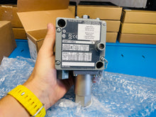 Load image into Gallery viewer, Surplus - Allen-Bradley 836T-T302J /A Series A Pressure Control Switch