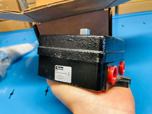 Load image into Gallery viewer, NEW - Parker PL50 Directional Valve 150 PSI (1034 kPa) MAX