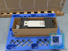 Cargar imagen en el visor de la galería, ABB ACS880-01-035A-7 525/600/690 VAC Drive ACS880-01-035A-7+D150 - NEW