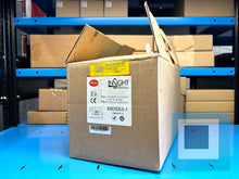 Load image into Gallery viewer, Fireye InSight II 95DSS3-1 DUAL SENSOR SCANNER TYPE 4X &amp; 1P66 FRONT MOUNT VER.
