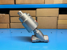Load image into Gallery viewer, NEW - Valmet VAL0324286 - DVC TYPE 3500 - ANGLE SEAT VALVE
