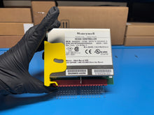 Load image into Gallery viewer, Honeywell 900G03-0102 Digital Input Module – New in Box
