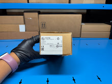 Load image into Gallery viewer, IFM PI2798 Pressure Sensor with Display PI-,25BREA01-MFRKG/US - NEW IN BOX
