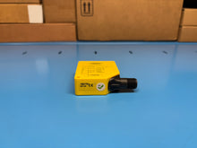 Load image into Gallery viewer, Banner Engineering Q50BNQ Discrete Photoelectric Sensor 63881 - NEW IN BOX

