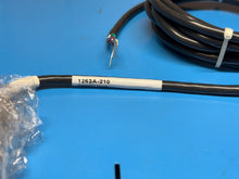 Load image into Gallery viewer, EATON 1263A-210 60 Series Photoelectric Detector Head 9 Ft Cable - NEW IN BOX
