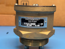 Load image into Gallery viewer, Allen-Bradley 61LJ2-1000 /B Series B PHOTOSWITCH DUAL PROBE HOUSING BRONZE
