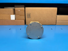 Load image into Gallery viewer, Allen-Bradley 61LJ2-1000 /B Series B PHOTOSWITCH DUAL PROBE HOUSING BRONZE
