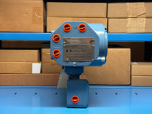 Load image into Gallery viewer, Emerson Rosemount 5700R12NB2AZZZ Micro Motion Transmitter 5700R12NB2AZZZFEEZZMV
