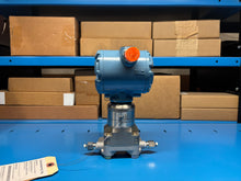 Load image into Gallery viewer, (2022) Emerson Rosemount 3051S2CD1A2E12F1AGM Pressure Transmitter with Valve NEW
