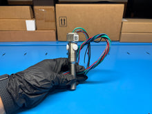 Load image into Gallery viewer, TopWorx / Emerson Go Switch 7LR-1356E-A2 Model 7LR with LED Indicators - NEW
