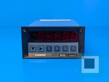 将图片加载到图库查看器，Dynapar MCJR2S00 2 Preset Counter 115/230 VAC MCJR2S00 - NEW OPEN BOX
