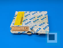 Cargar imagen en el visor de la galería, Sick WT18-P410 Retro-Reflective Photoelectric Sensor 1010 817 - NEW OPEN BOX
