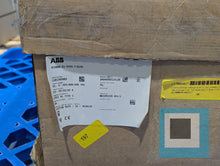 将图片加载到图库查看器，ABB ACS880-01-042A-7 525/600/690 VAC, 52/52/42 A Drive ACS880-01-042A-7+D150
