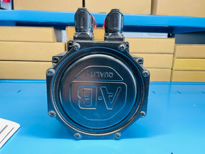 NEW - Allen-Bradley MPL-B540K-MJ72AA Ser A Inverter Duty AC Servo Motor 4000 RPM