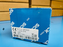 Load image into Gallery viewer, SICK WT27-2R830 Photoelectric Sensor 1 016 074

