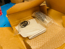 Load image into Gallery viewer, Surplus - Allen Bradley 42GRU-92LO-QD PhotoSwitch LaserSight Polorized Retro
